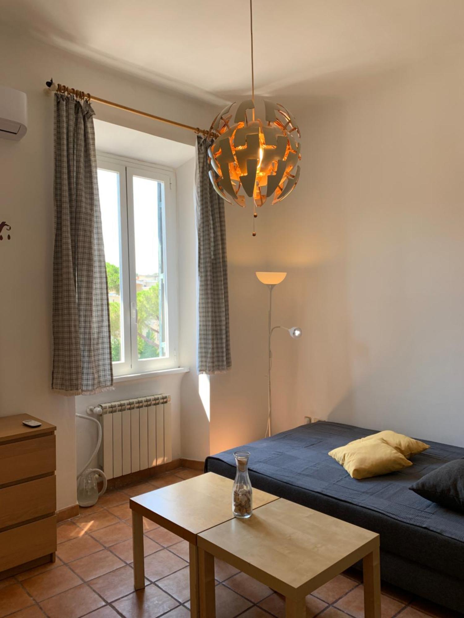 Apartment Flat Nearby Vaticano - Caracciolo 4 *